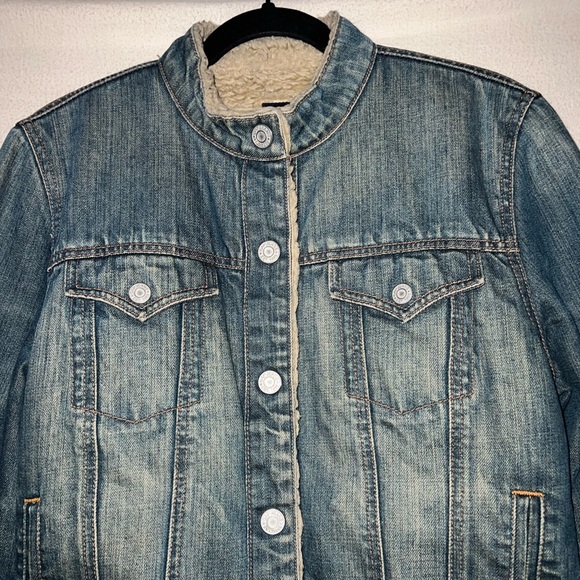 Gap Women's Denim Bomber Jacket Furry Fleece Lining Snap Button Size Large - Picture 4 of 7